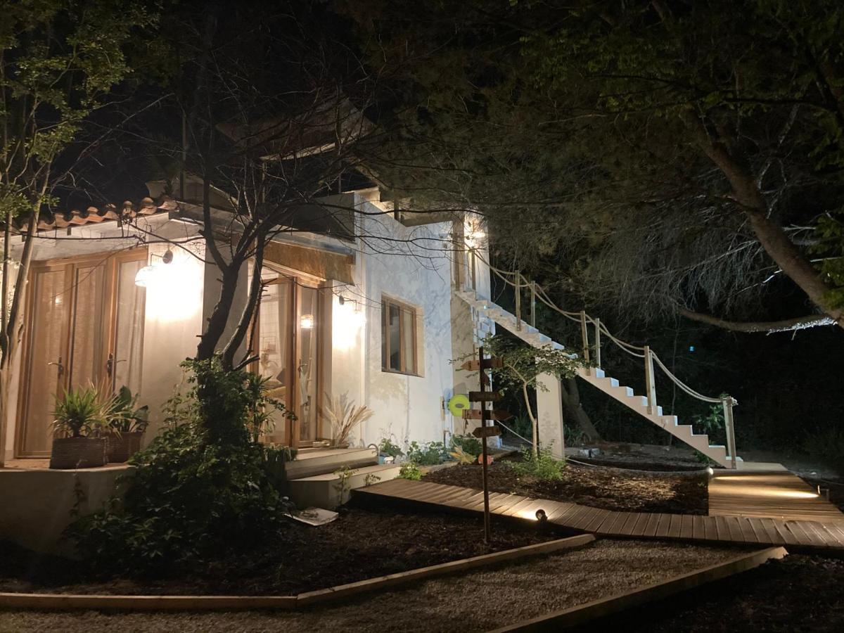 Nuitees Bohemes Bed and Breakfast Gajan  Εξωτερικό φωτογραφία